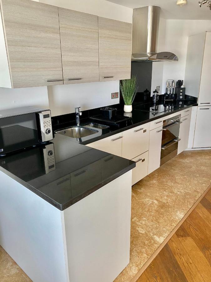 Ocean Village Lovely 2 Bedroom Apartment Gibraltar Exterior foto